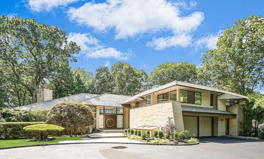 Locust Valley property taxes